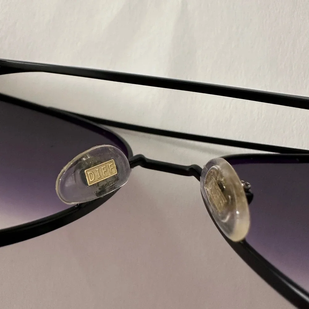 DIFF Eyewear Square Navigator Aviator Sunglasses Black Purple Gradient 61-15-142
